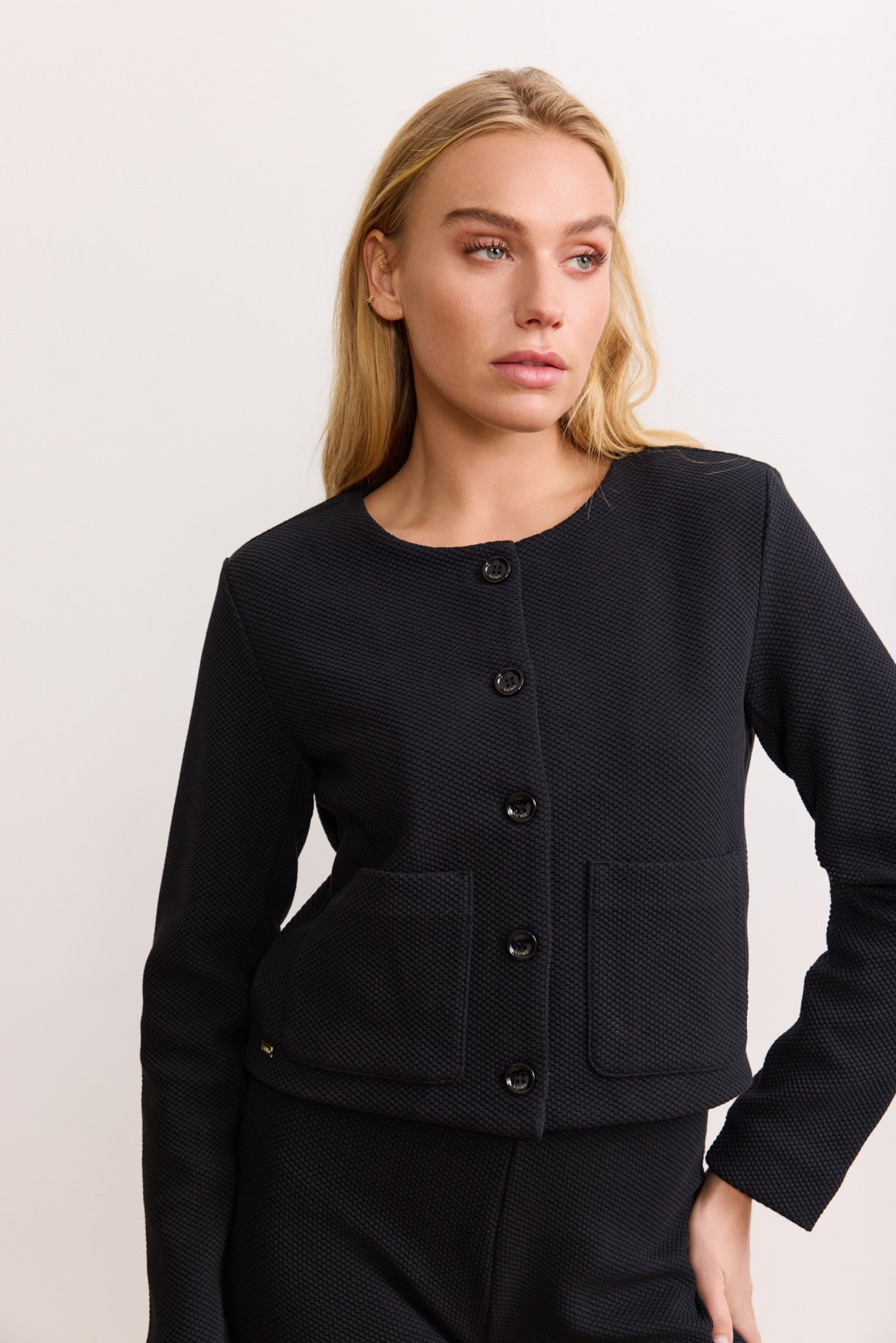 MOON CLASSIC Short jacket - Black