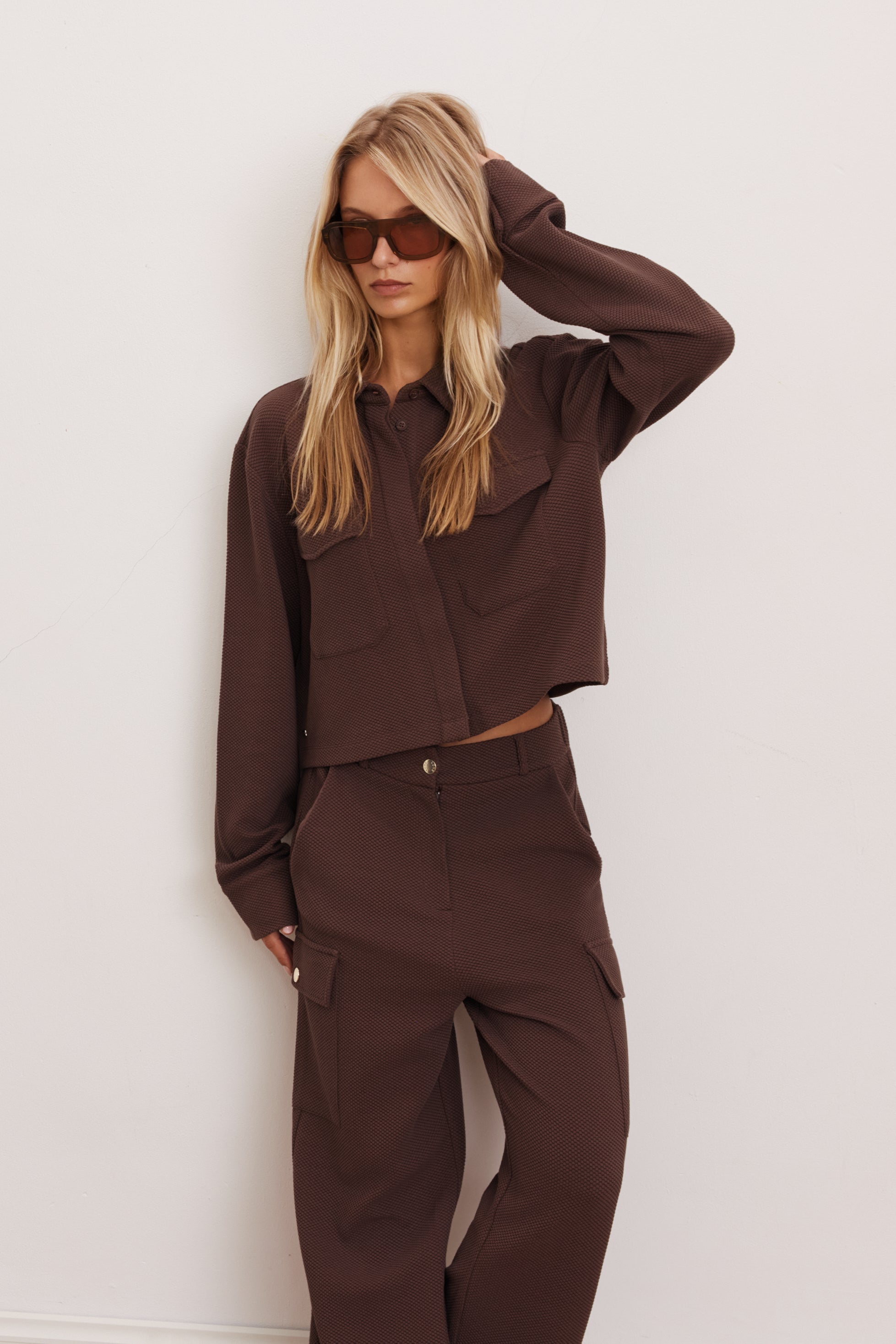 Moon Classic Short Blouse - Chocolate