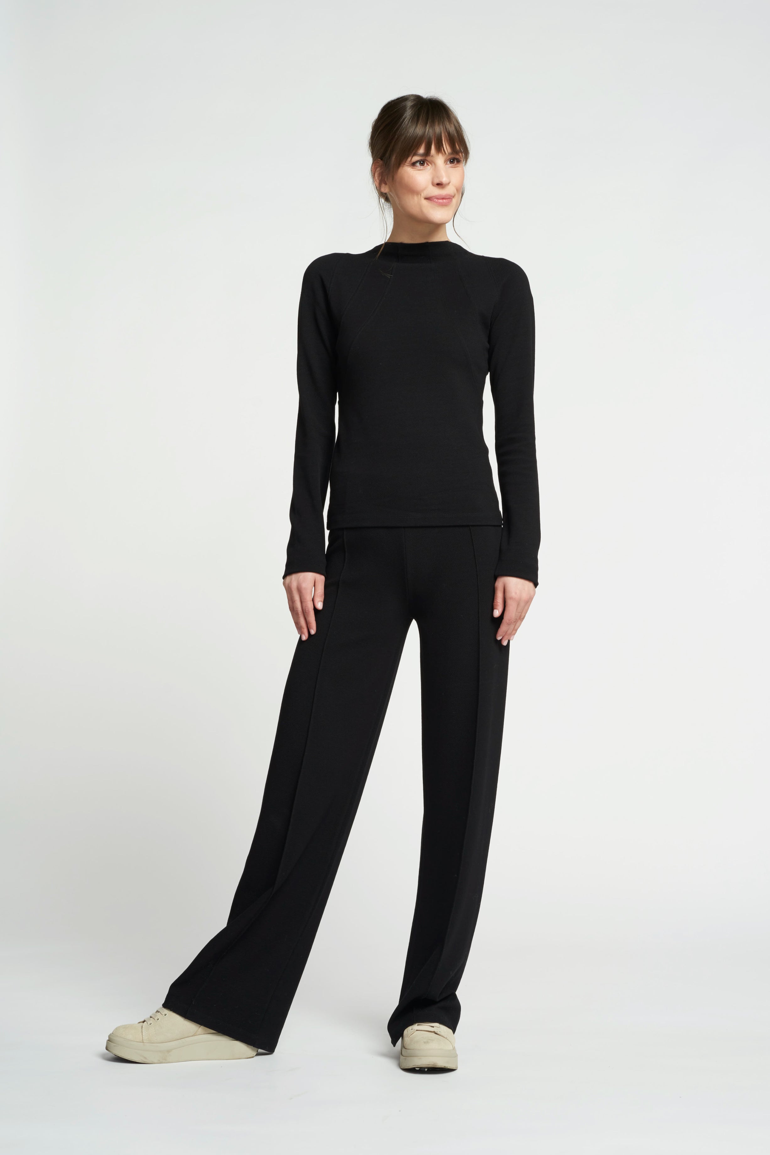 FOREST ESSENTIEL flared pants - Black