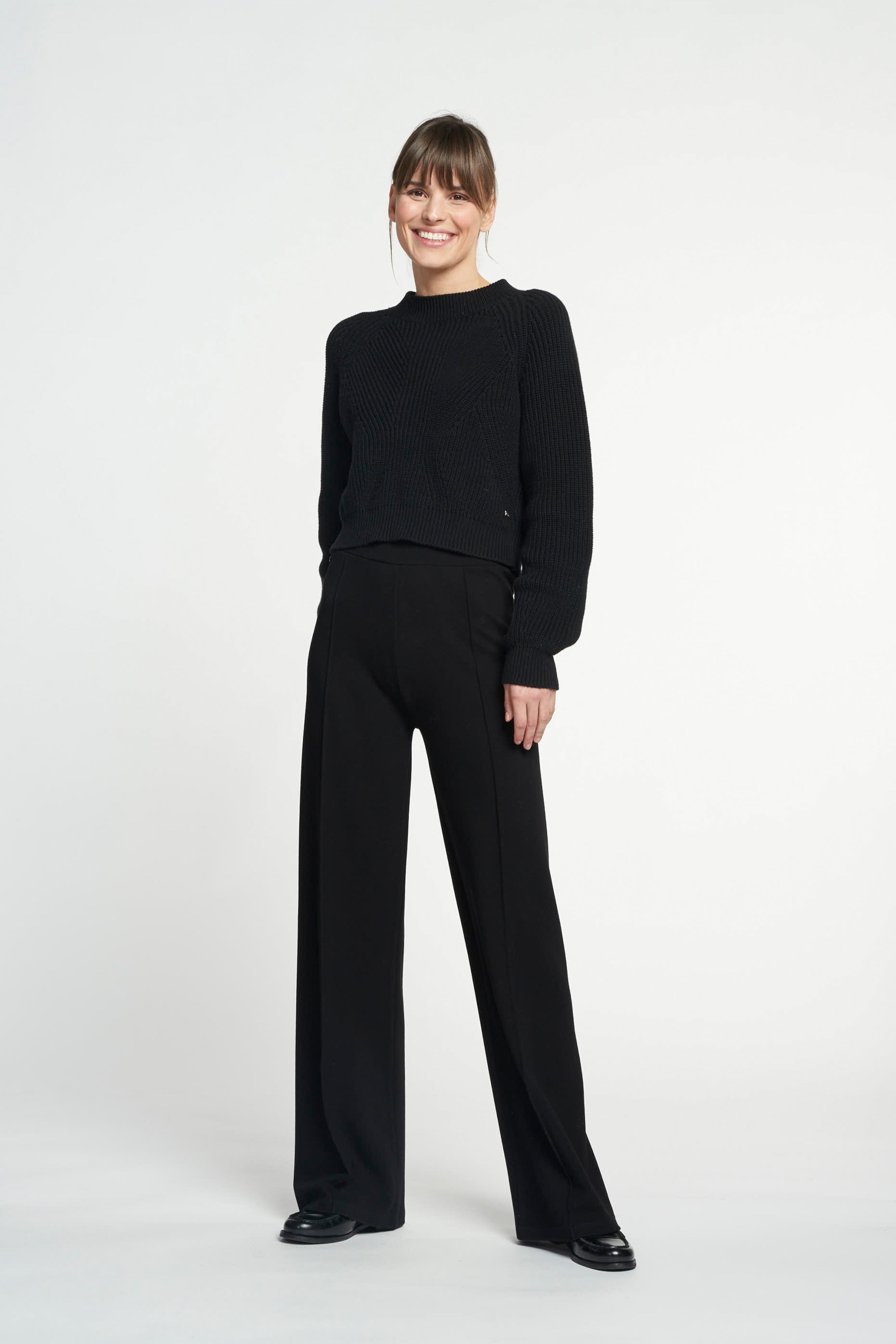 FOREST ESSENTIEL flared pants - Black